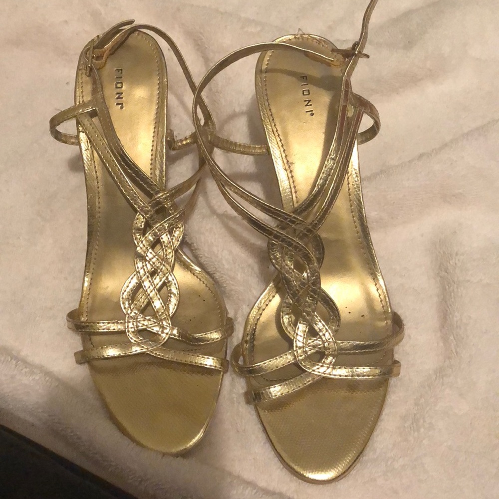 Fioni, Gold Strappy Heels - size 7.5